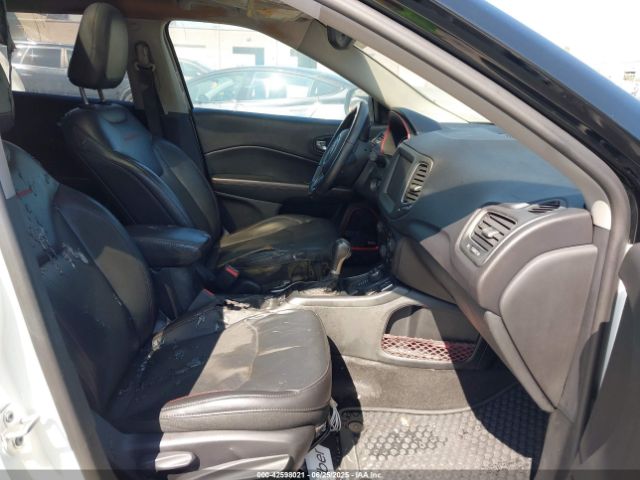 2018 JEEP COMPASS 3C4NJDDB6JT230197 Photo 4