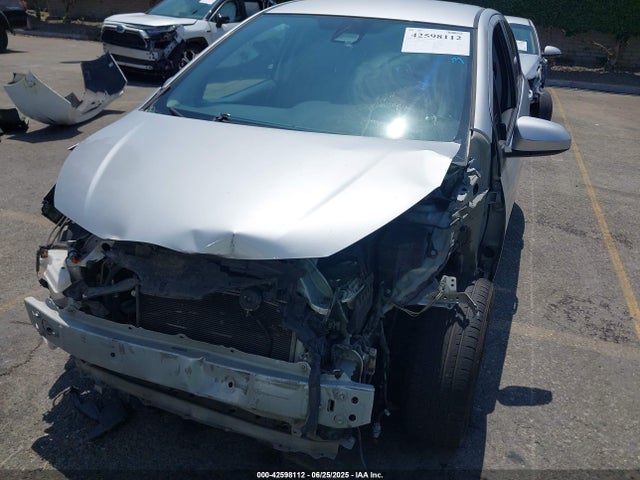VNKKTUD30HA083941 Toyota 1nz-fe