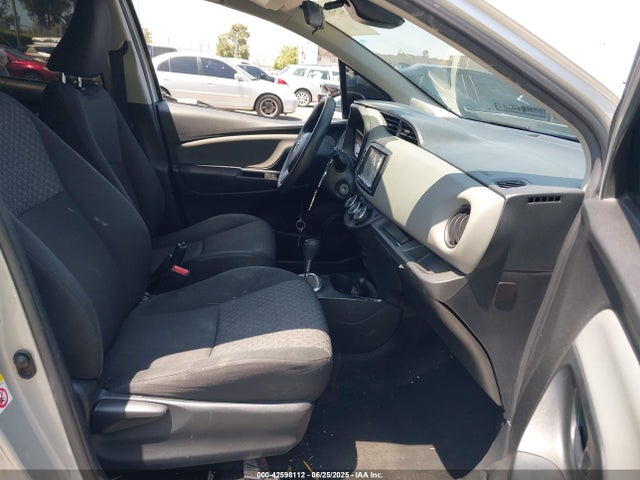VNKKTUD30HA083941 Toyota 1nz-fe