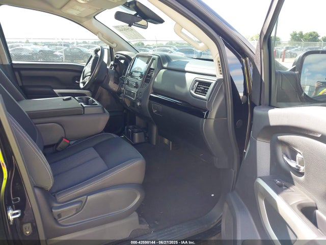 Nissan Titan 2022 1N6AA1EC5NN105490 Image 5
