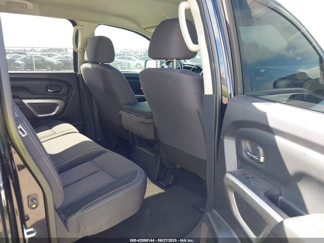 Nissan Titan 2022 1N6AA1EC5NN105490 Image 8