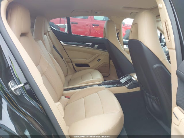 Porsche Panamera 2016 WP0AD2A77GL040214 Image 8