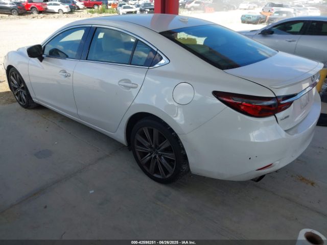 2018 MAZDA MAZDA6 JM1GL1WY0J1331228 Photo 2
