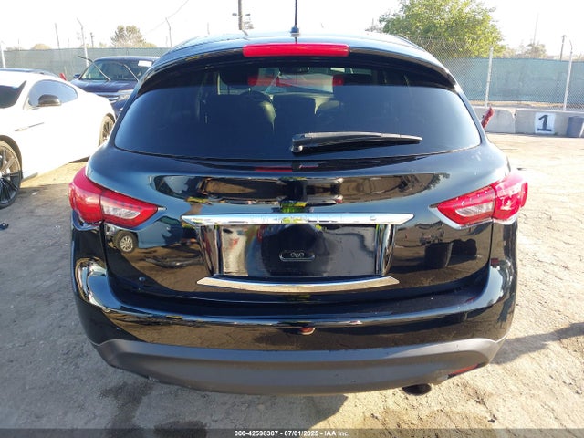 Infiniti 2015 2015 JN8CS1MUXFM381615 Image 17