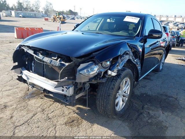 Infiniti 2015 2015 JN8CS1MUXFM381615 Image 2