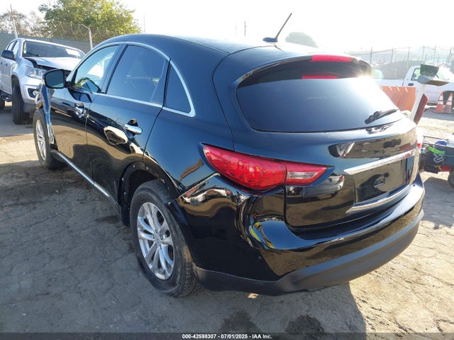 Infiniti 2015 2015 JN8CS1MUXFM381615 Image 3