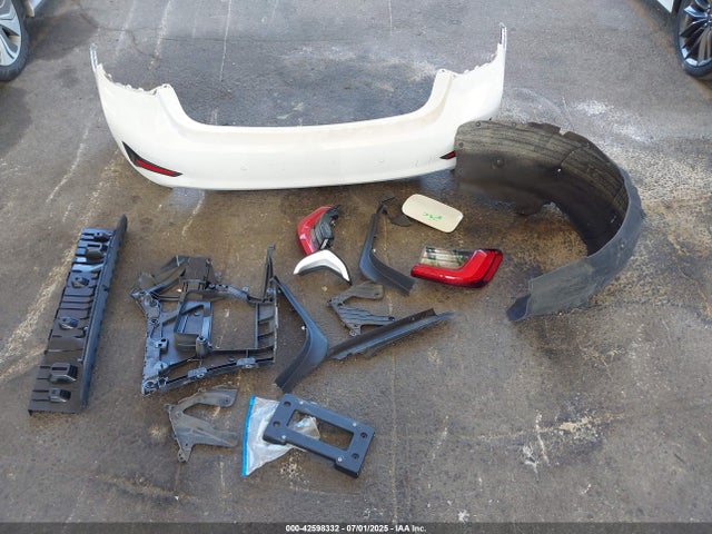 3MW5R1J00L8B20498 BMW 2020