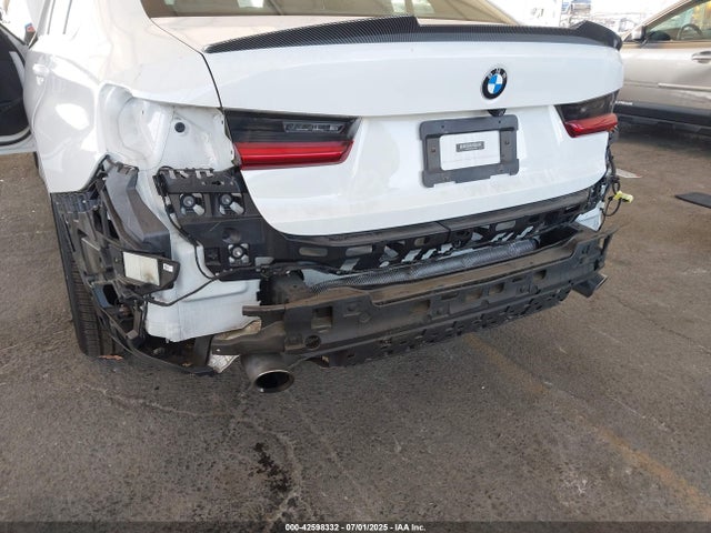 3MW5R1J00L8B20498 BMW 2020