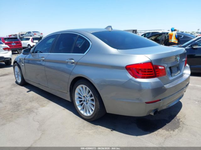 2013 BMW 535I WBAFR7C58DC823194 Photo 2