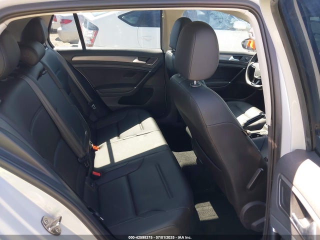 3VWG57AU4MM000657 Volkswagen 2021
