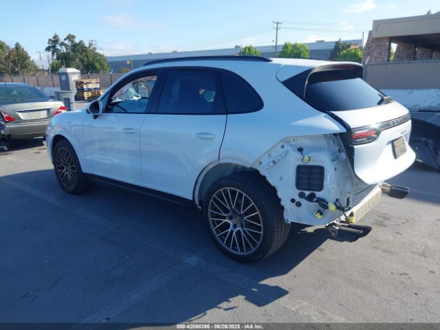 2023 PORSCHE CAYENNE WP1AA2AY4PDA00778 Photo 2