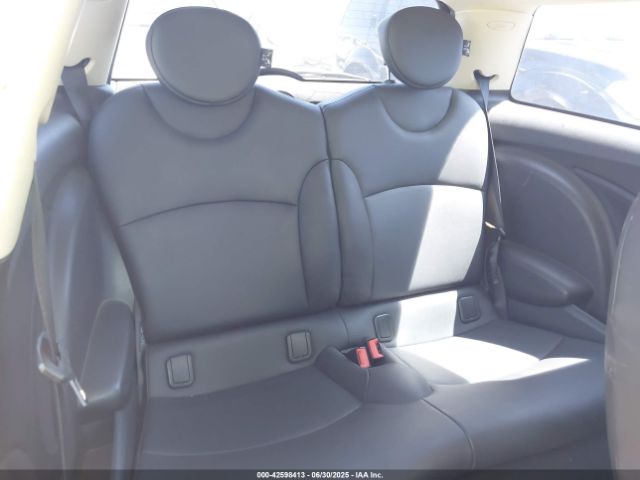 2011 MINI COOPER WMWSU3C58BT252163 Photo 7