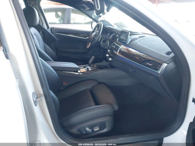 WBAJA5C57JWA39639 BMW 2018