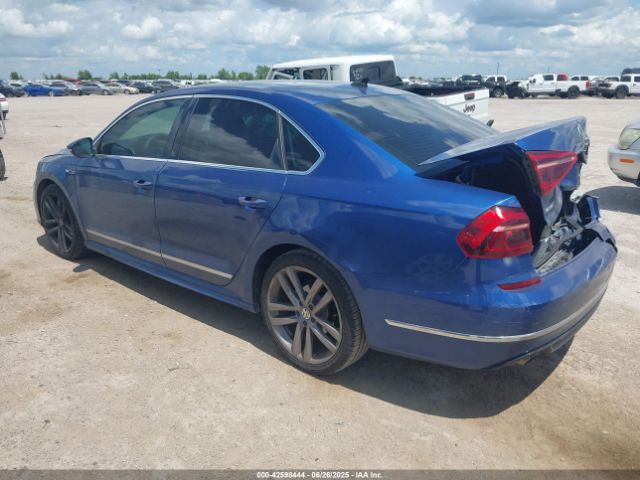 2017 VOLKSWAGEN PASSAT 1VWDT7A32HC023622 Photo 2