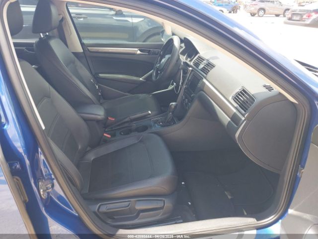 2017 VOLKSWAGEN PASSAT 1VWDT7A32HC023622 Photo 4