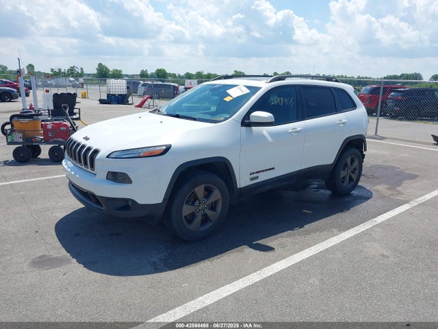 Jeep Cherokee 2016 1C4PJMCB5GW366673 Image 2