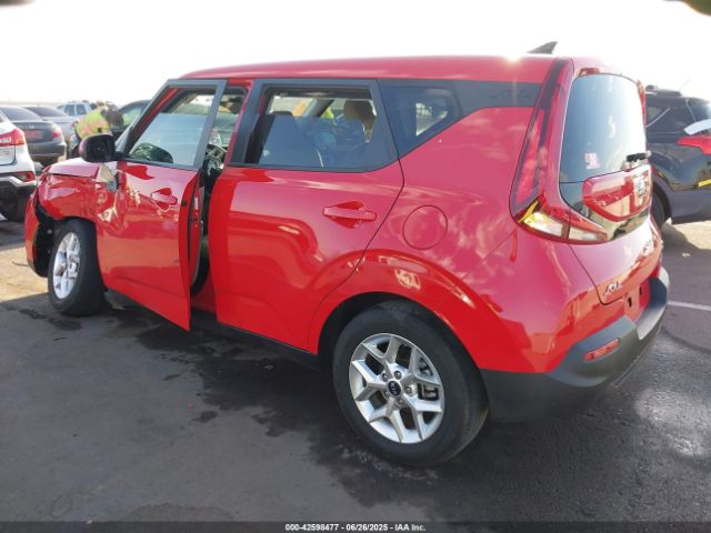 2021 KIA SOUL KNDJ23AU6M7141847 Photo 2