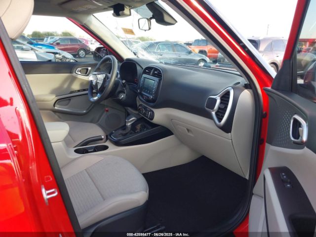 2021 KIA SOUL KNDJ23AU6M7141847 Photo 4