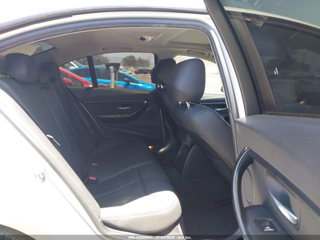 BMW 2018 2018 WBA8A9C59JAD27679 Image 8