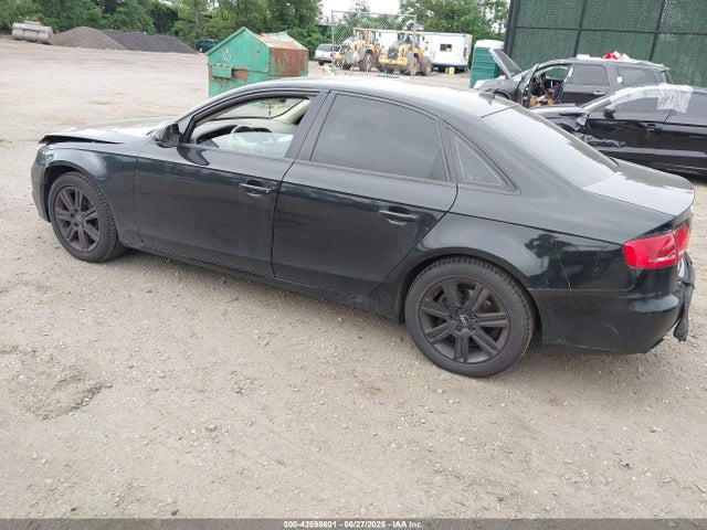 2011 AUDI A4 WAUBFAFL7BN021364 Photo 2