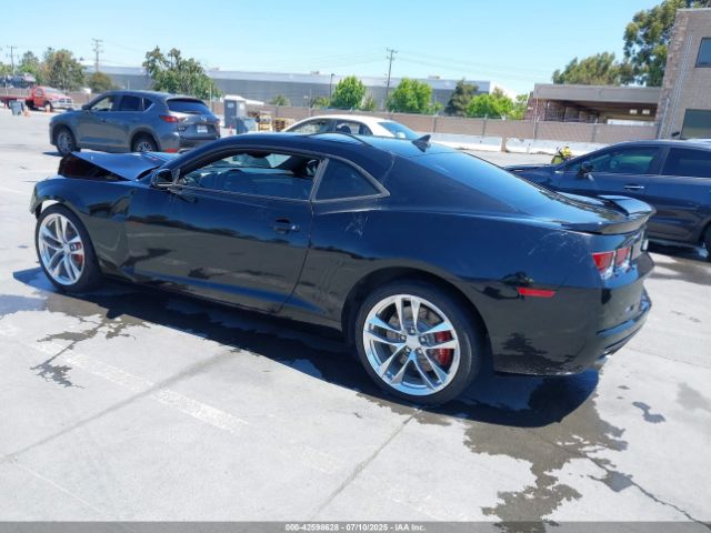 2011 CHEVROLET CAMARO 2G1FK1EJ7B9165914 Photo 2