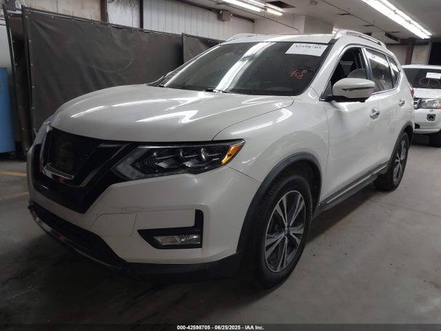 Nissan 2017 2017 JN8AT2MT0HW386900 Image 2