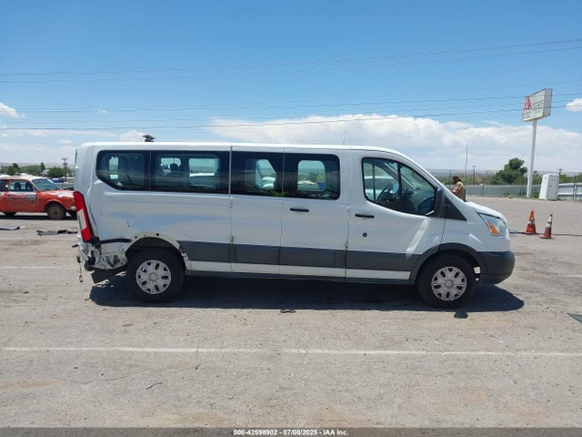 Ford 2015 2015 1FBZX2ZM1FKB22565 Image 13