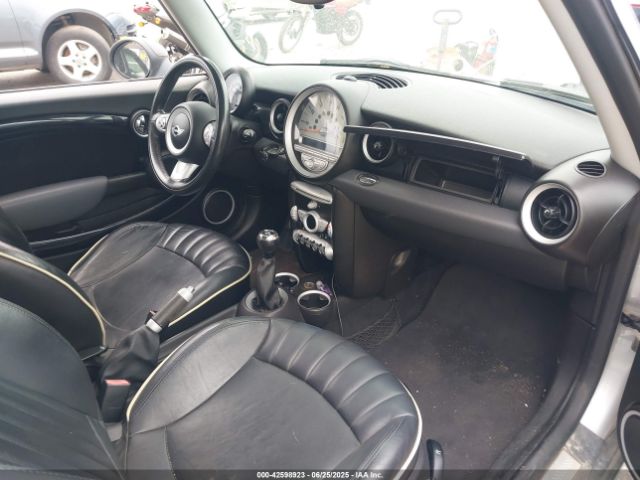 2007 MINI COOPER S WMWMF73567TT83738 Photo 4