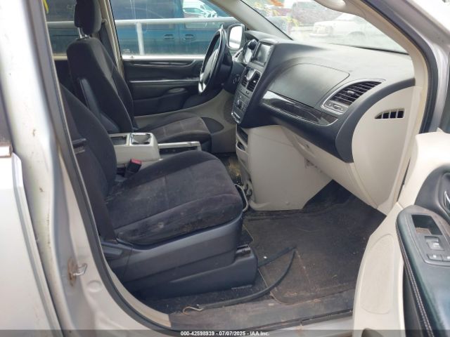 2011 CHRYSLER TOWN & COUNTRY 2A4RR5DG7BR708587 Photo 4