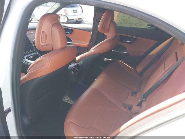 W1KAF4GB4NR043959 Mercedes-Benz m264