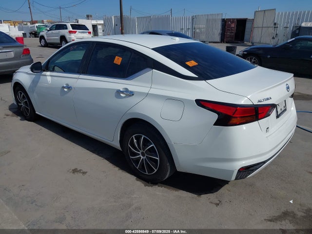 Nissan 2019 2019 1N4BL4BV4KC153505 Image 3