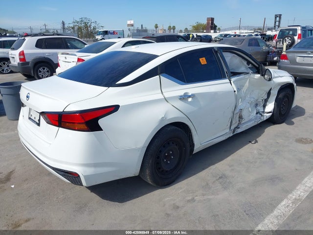 Nissan 2019 2019 1N4BL4BV4KC153505 Image 4