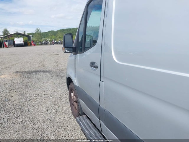 WD4PF0CD1KP054290 Mercedes-Benz om 642 with brake assist