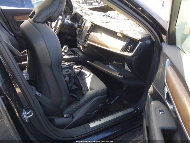LVY062MK6NP261551 Volvo S90 B6 Momentum