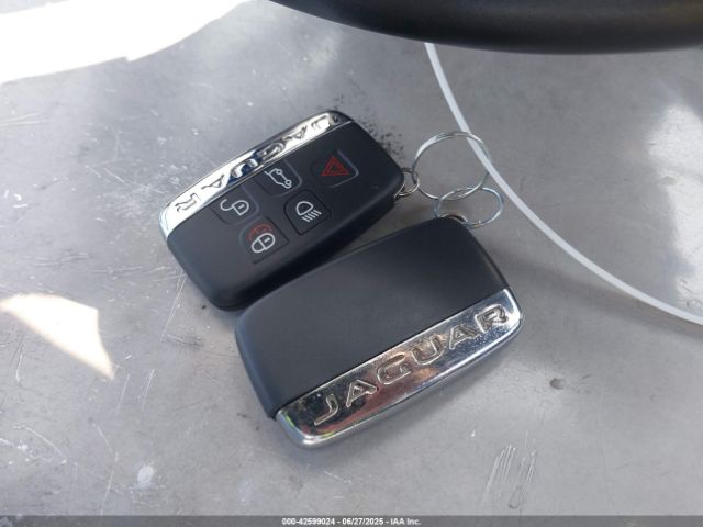 2019 JAGUAR F-PACE SADCJ2FX6KA398553 Photo 10