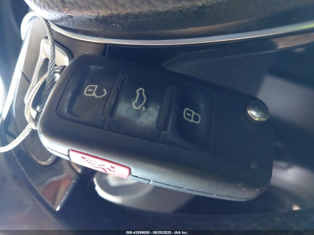 3VWD17AJ0FM238335 Volkswagen 1.8t