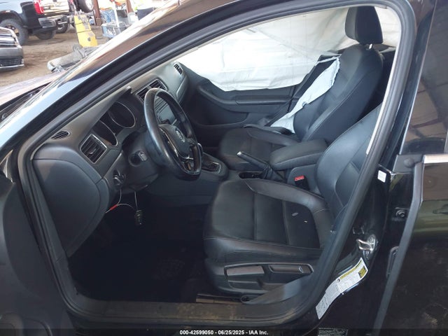 3VWD17AJ0FM238335 Volkswagen 1.8t