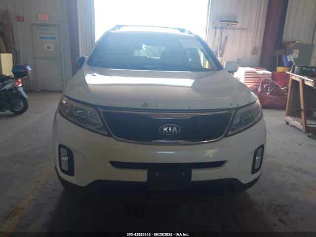 Продажа на аукционе авто 2015 Kia Sorento Lx, vin: 5XYKTCA64FG607865, номер лота: 42599348