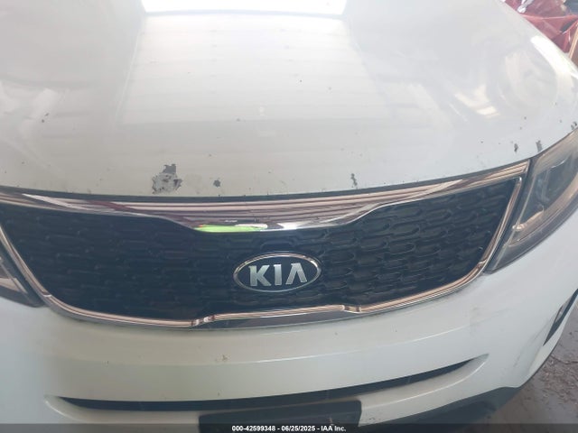 Продажа на аукционе авто 2015 Kia Sorento Lx, vin: 5XYKTCA64FG607865, номер лота: 42599348