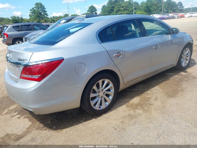 1G4GB5G39FF111329 Buick lfx
