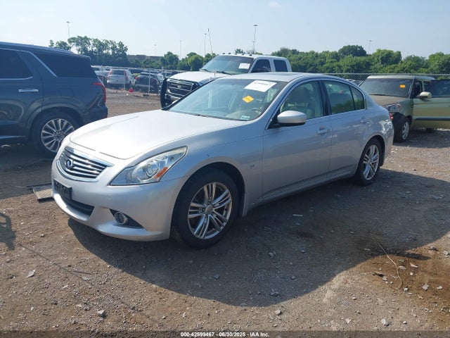 Infiniti 2015 2015 JN1CV6AP7FM501436 Image 2