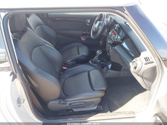 WMWXP7C51F2A42183 Mini 2015