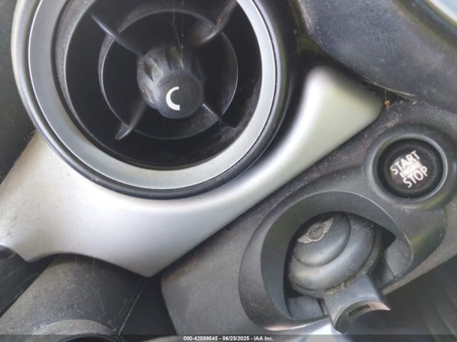 2011 MINI COOPER WMWSU3C57BT253854 Photo 10