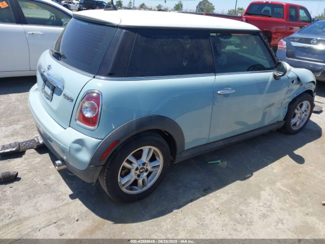 2011 MINI COOPER WMWSU3C57BT253854 Photo 3