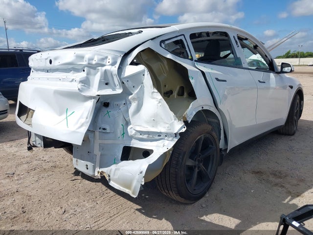 2026 TESLA MODEL Y 7SAYGDED4TA412025 Photo 3