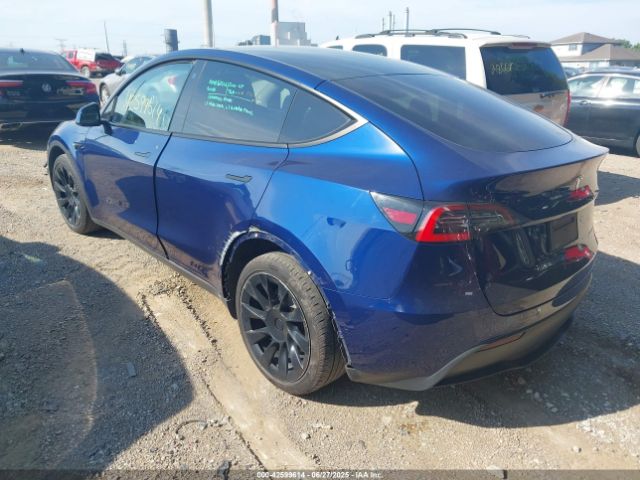 2021 TESLA MODEL Y 5YJYGDEE9MF061560 Photo 2