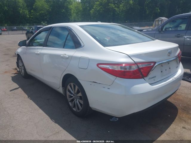 2017 TOYOTA CAMRY 4T1BF1FK1HU348606 Photo 2