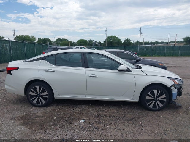 Nissan 2022 2022 1N4BL4DW0NN352842 Image 13