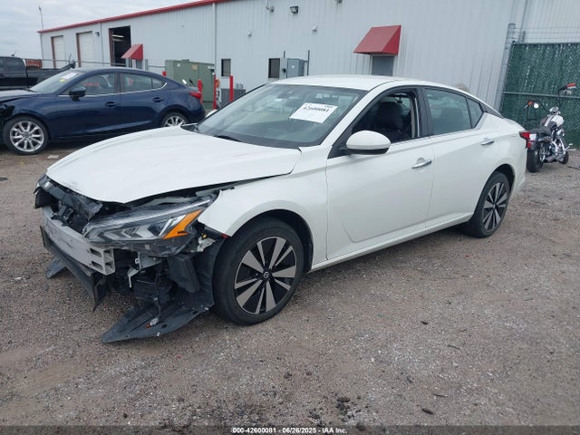 Nissan 2022 2022 1N4BL4DW0NN352842 Image 2