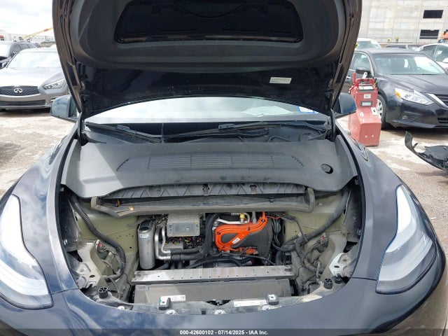 2022 TESLA MODEL Y 7SAYGDEF4NF394651 Photo 9